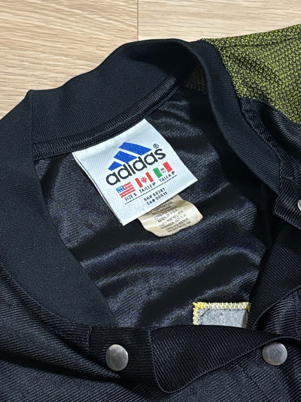 Vintage (S) 90s Adidas Colour-Block 3-Stripe Shirt Jacket Yellow Black Heathered - Picture 4 of 16